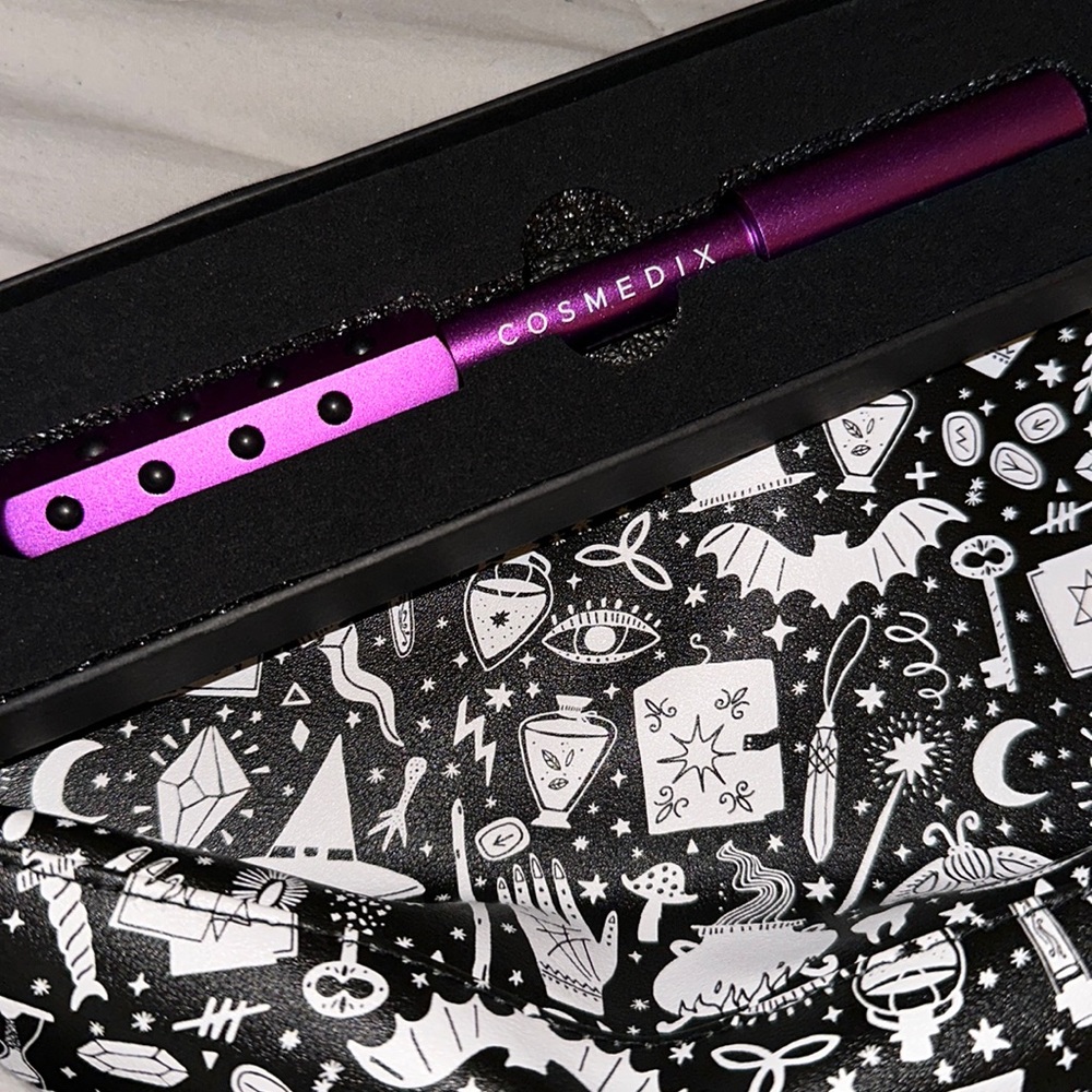 COSMEDIX- facial and body roller/massager